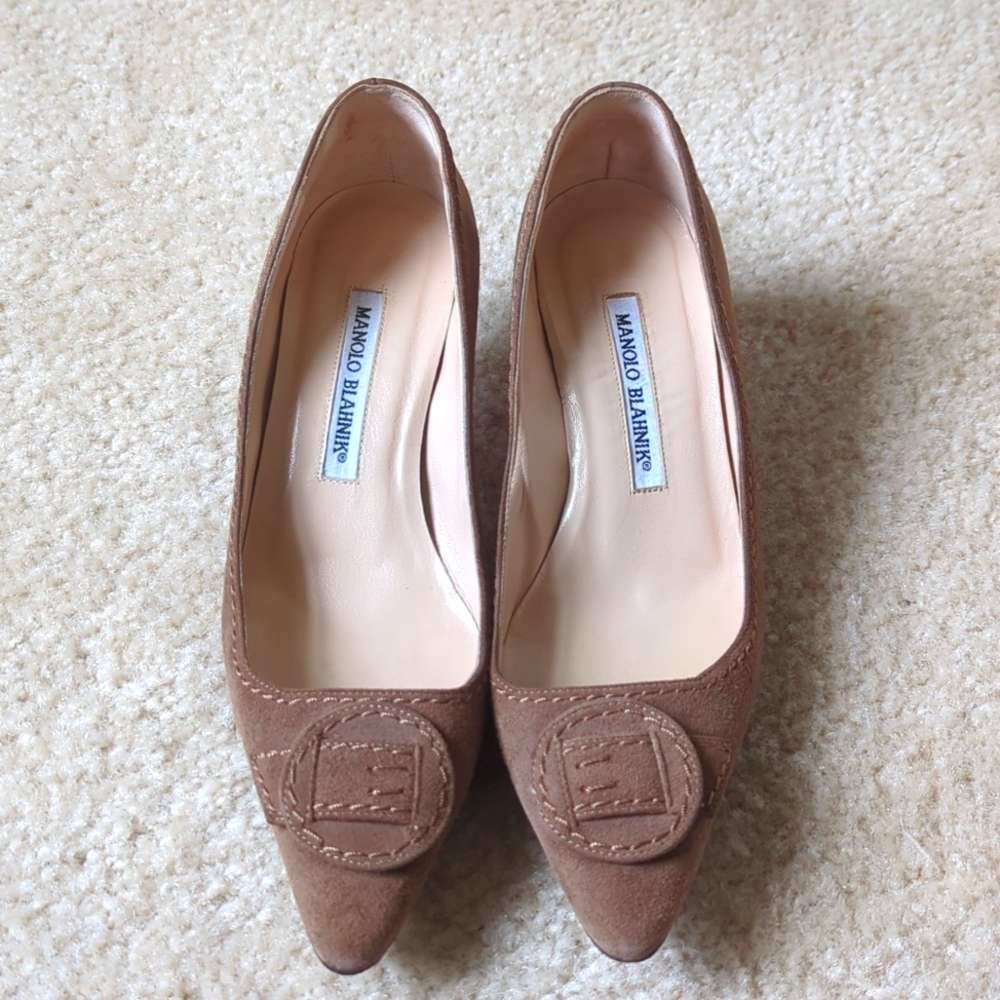 Manolo Blahnik suede leather kitten heels size 35.5